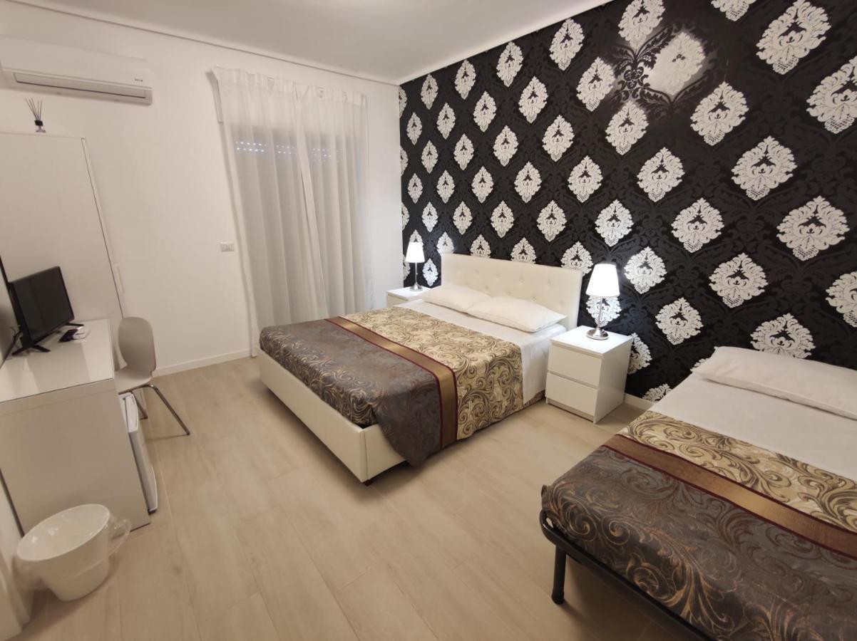 Sami Luxury Rooms 3 8 0 7 9 4 9 2 5 3 Syracuse Bagian luar foto